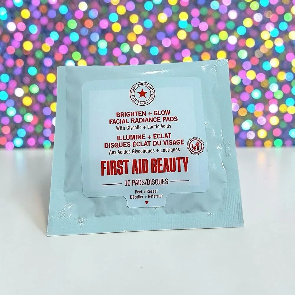 FIRST AID BEAUTY Brighten + Glow Facial Radiance Pads Deluxe Mini 10 pads NIP
